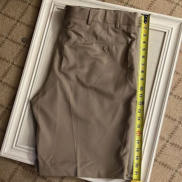 Joseph A Banks Traveler collection shorts British Tan tailored fit 38 NWOT - Picture 3 of 9